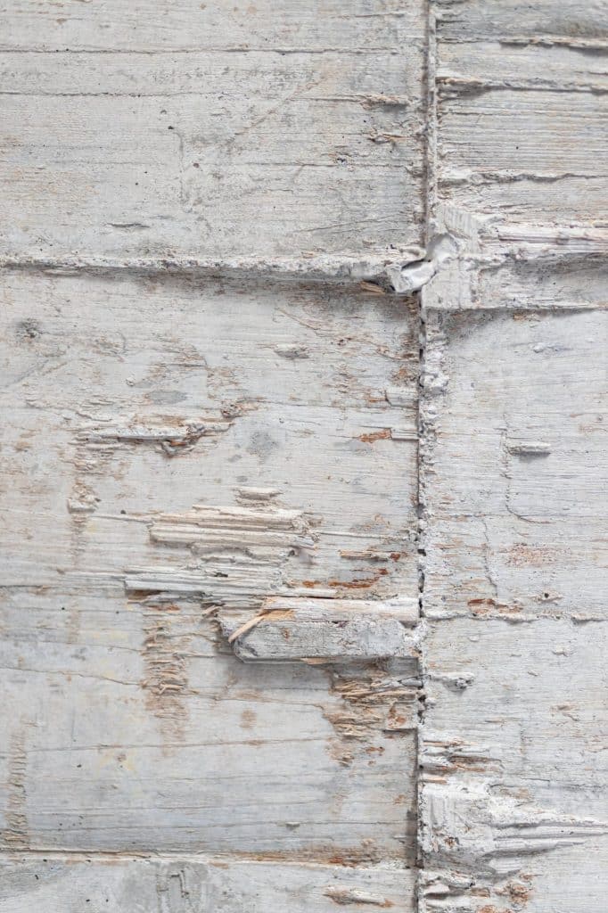 Textura de hormigón encofrado con tablilla
